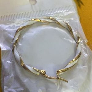 Earrings , white with gold bath 14 k,